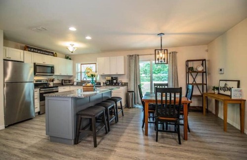 Lakeland House | Pets welcome! Cozy Sail Away Retreat Lkld