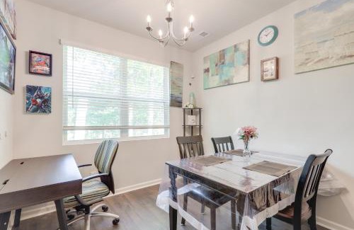 Riverdale House | Pets Welcome! Family Townhome with Yard in Atlanta