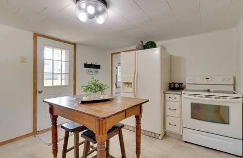 Toledo House | Pets Welcome: Tranquil Retreat w/ Yard in Jewett!