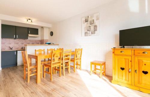 Germ Apartment | Peyragudes : Appart 8 pers, balcon, parking, wifi - FR-1-695-51