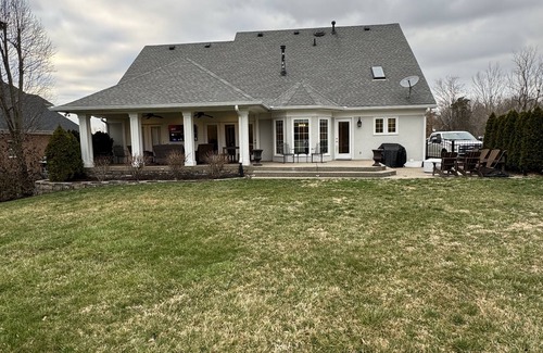 Buechel House | PGA & Derby 2024 get away! Beautiful house on Golf Course