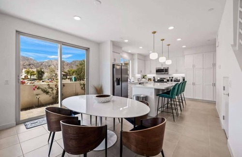 La Quinta House | PGA West 3bed w Bonus Loft, Sleeps 8, Pool, Gym