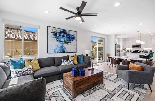 La Quinta House | PGA West 3bed w Bonus Loft, Sleeps 8, Pool, Gym