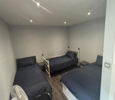 Abertillery Apartment | Phat Smokehouse