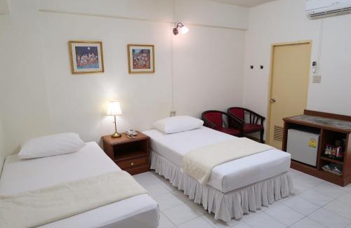 Samsen Nok Hotel | Phawana Sweet Hotel