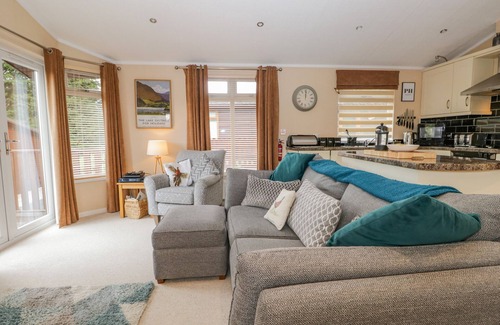 Troutbeck Cottage | PHEASANT'S NEST, pet friendly, with a garden in Windermere
