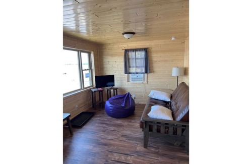 Phelps Cabin | Phelps Hillside Resort Cabin #5