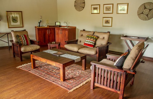 Thorny Bush Game Reserve Hotel | Phelwana Game Lodge