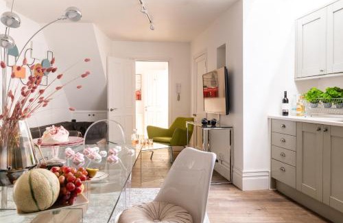 Fitzrovia Apartment | PHENOMENAL 5bedroom DESIGN HOUSE FOR NOMADS XXL GROUPS