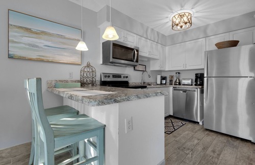 Ono Island Condo | Phenomenal Views! Beachfront! Come relax at the Beach! Unit 26