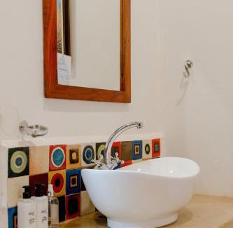 Victoria Falls Cabin | PheZulu Guest Lodge