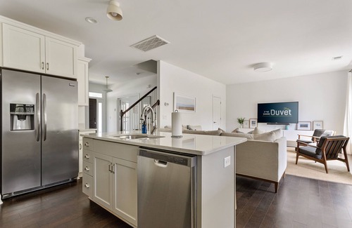 Mount Pleasant House | Phil's Place | Expansive Backyard Bliss