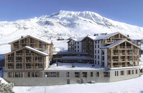 Bergers Apartment | Phoenix B Residence - Very bright apartment