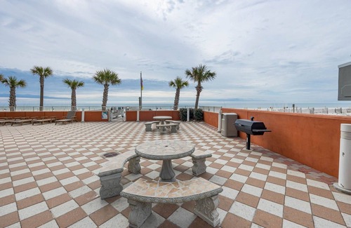 Gulf Shores Condo | Phoenix Gulf Shores 2001 4 Bedroom Condo