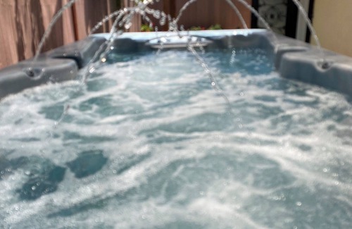 Los Angeles House | Phtamanoric house. Sleeps 15 with lap pool/jacuzzi and jungle room