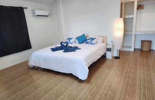 Wichit Villa | Phuket Beachfront Retreat - Manta Seaview Suite