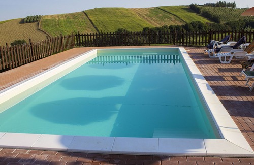 Montecarotto House | Piagge Del Sole: Beautiful farmhouse in the countryside with swimming pool