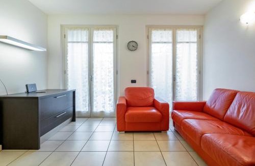 Pugliola Apartment | Piana di Solaro Modern Flat & Swimming Pool