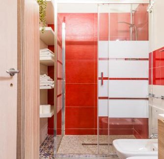 Carpi Apartment | Piano Terra Moderno con Ampi Spazi e Luminosità