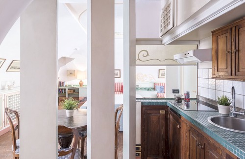 Rione III Colonna Apartment | Piazza Colonna Apartment - Charme Holidays