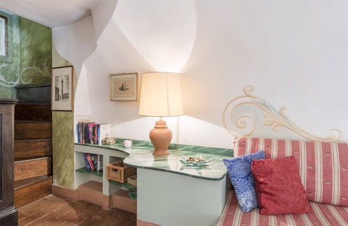 Rione III Colonna Apartment | Piazza Colonna Apartment - Charme Holidays