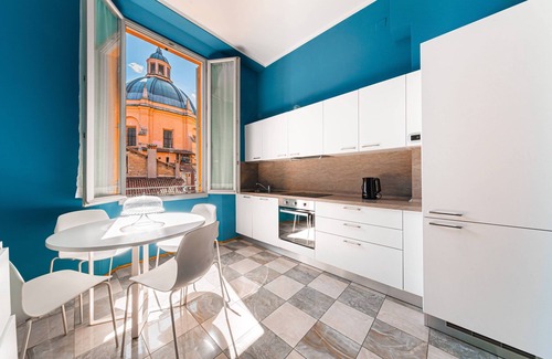 Historic Center Apartment | Piazza Maggiore View - Domus by ImmoBo - Bologna Center