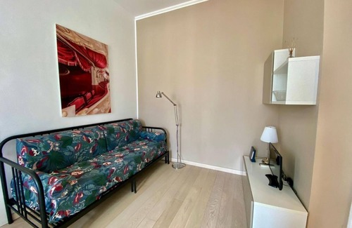 Acquabella Apartment | Piazzale Susa Bright Flat with Veranda