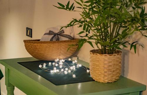 Borgo Antico Apartment | Picabon Apartment with AC and Balcony