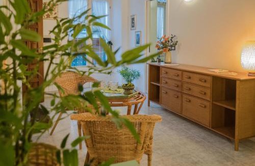 Borgo Antico Apartment | Picabon Apartment with AC and Balcony