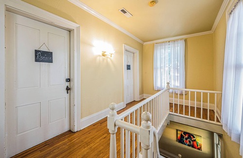 Bowling Green Condo | Picasso Palace