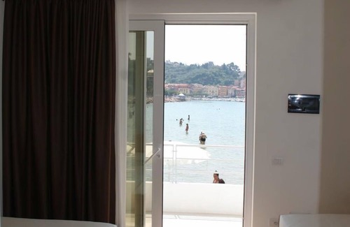 Lerici Hotel | Piccolo Hotel Del Lido