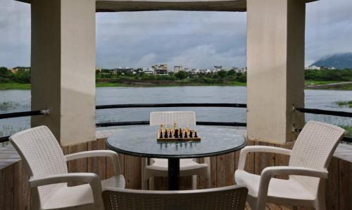 Udaipur District Resort | Pichola Vilas