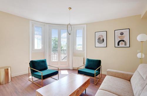 Les Puces de Saint-Ouen Apartment | Pick A Flat's Apartment in Saint-Ouen - Rue des Rosiers