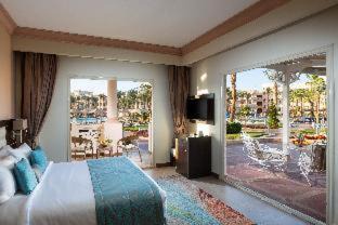 Village Road Resort | Pickalbatros Palace - Aqua Park Hurghada