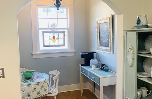 Murfreesboro Cottage | Picket Fence Cottage~ walk to MTSU and the downtown square!