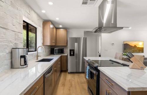 Paradise Valley Village House | Pickleball | Basketball | Game Room | Golf Course