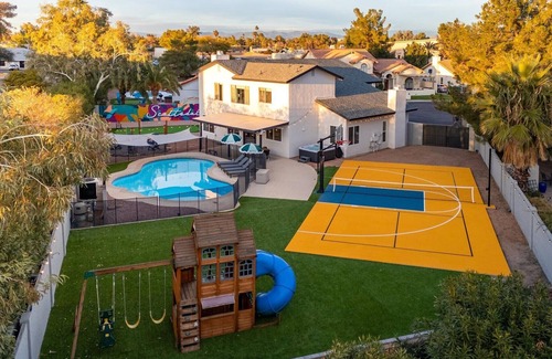 Santiago House | Pickleball Court, Movie Theater, PuttPutt, HotTub!
