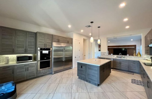 Ludlam House | Pickleball/Gameroom/Soccer Field/Pool