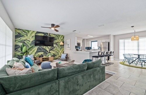 Town N County Park House | Pickleball Paradise - Heated Pool-Hot Tub-Game Room