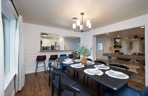 Castle Hills House | Pickleball, Pool & Fun Family Retreat Sleeps 16