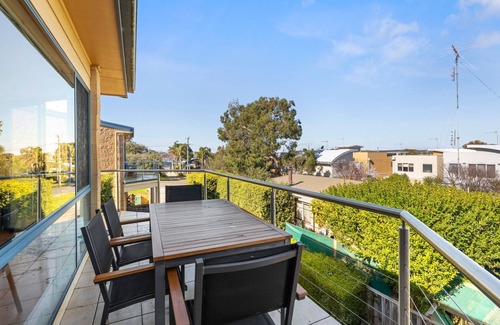 Inverloch House | Picture Perfect on Pier