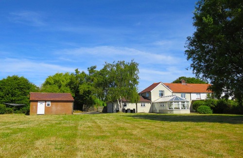 Rye House | Picturesque 5 bedroom Riverside Cottage in Rye, East Sussex, sleeping 10