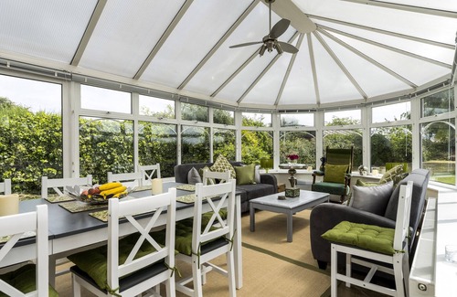 Rye House | Picturesque 5 bedroom Riverside Cottage in Rye, East Sussex, sleeping 10