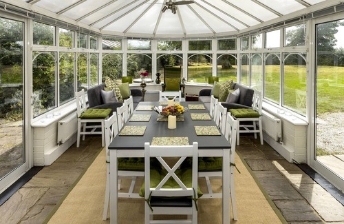 Rye House | Picturesque 5 bedroom Riverside Cottage in Rye, East Sussex, sleeping 10