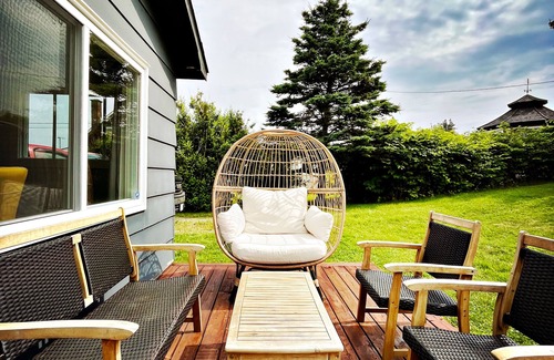 Hall's Harbour House | Picturesque, Authentic Bay of Fundy Seaside Experience