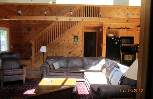 Newcastle House | Picturesque Lakefront Log Home with Private Dock - Close to everything!