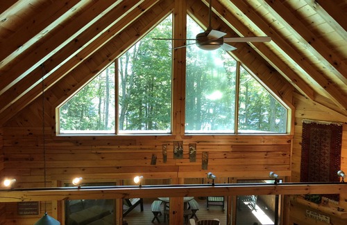Newcastle House | Picturesque Lakefront Log Home with Private Dock - Close to everything!