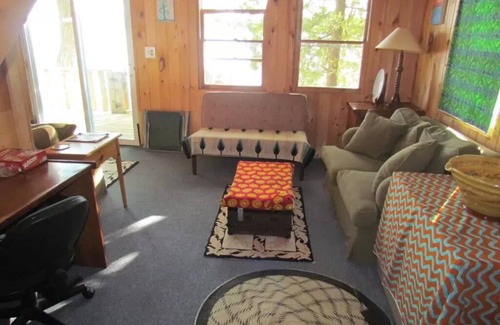 Lincoln Cabin | Picturesque Lakeside Bunkhouse in Maine