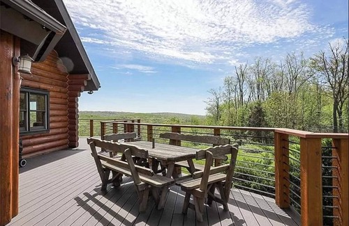 Jefferson Township Cabin | Picturesque Log Home, Family Fun with Scenic Views