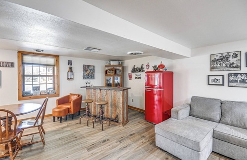 Town of Schroeppel House | Picturesque Phoenix Vacation Home on Oswego River!